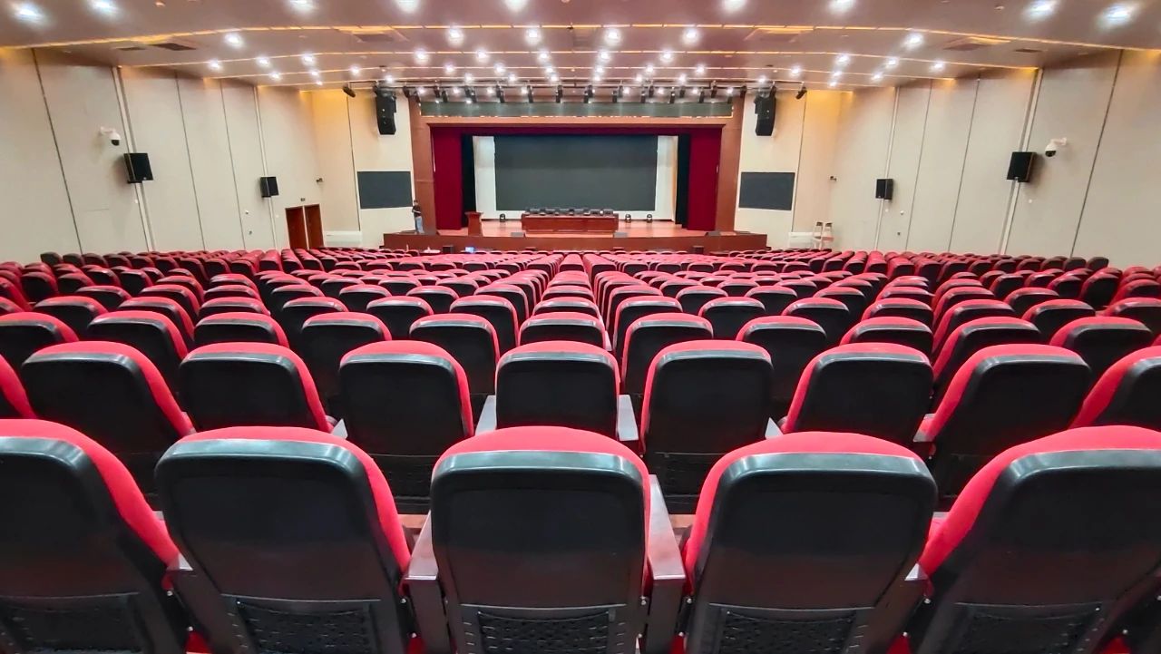 122cc太阳集成游戏会议扩声系统工程产品服务于德阳市某学堂！